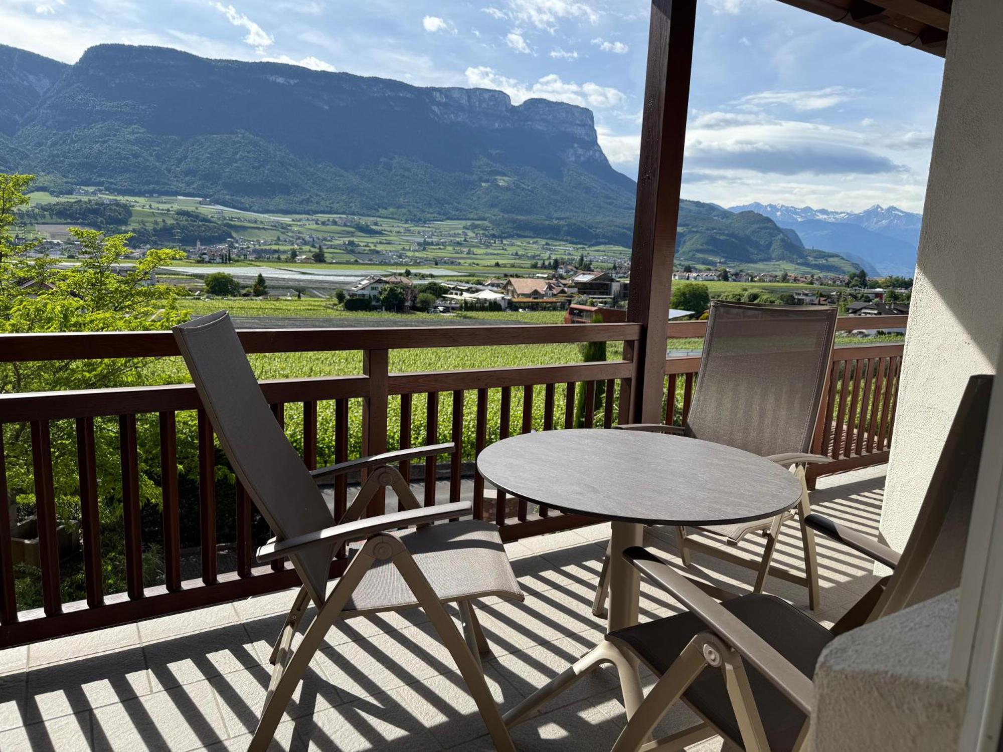 Weinhof Mumelter Appartement Eppan an der Weinstraße Buitenkant foto
